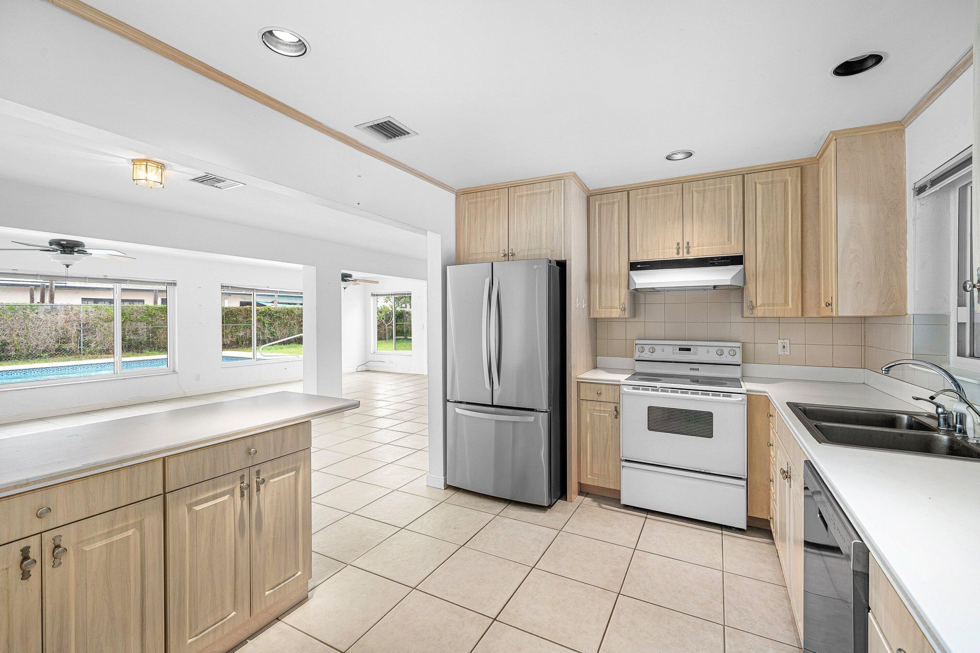 311 NE 23rd Way, Boca Raton, FL 33431 Photo