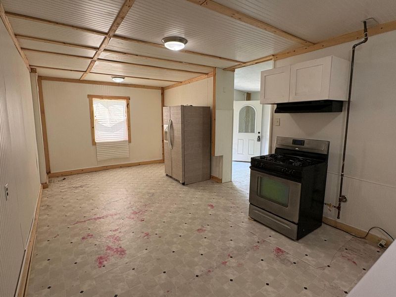 1 S Central Street , Ashley, OH 43003 Photo 6