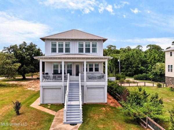4723 E Belle Fontaine Road, Ocean Springs, MS 39564