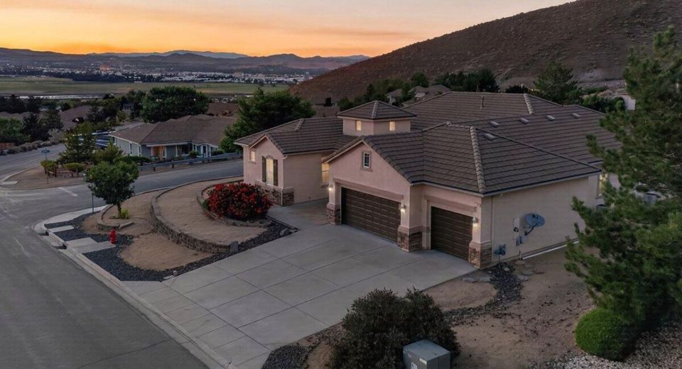 7400 Rough Rock Drive, Reno, NV 89502 Photo