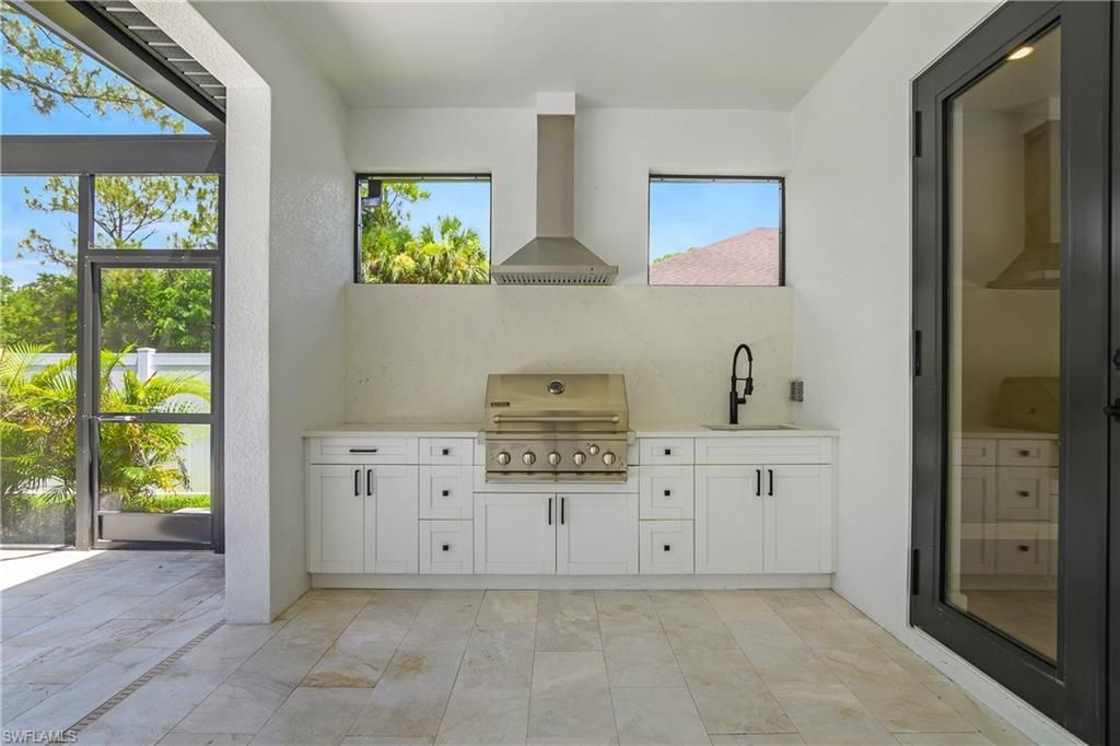 2719 2nd St Nw, Naples, FL 34120 Photo