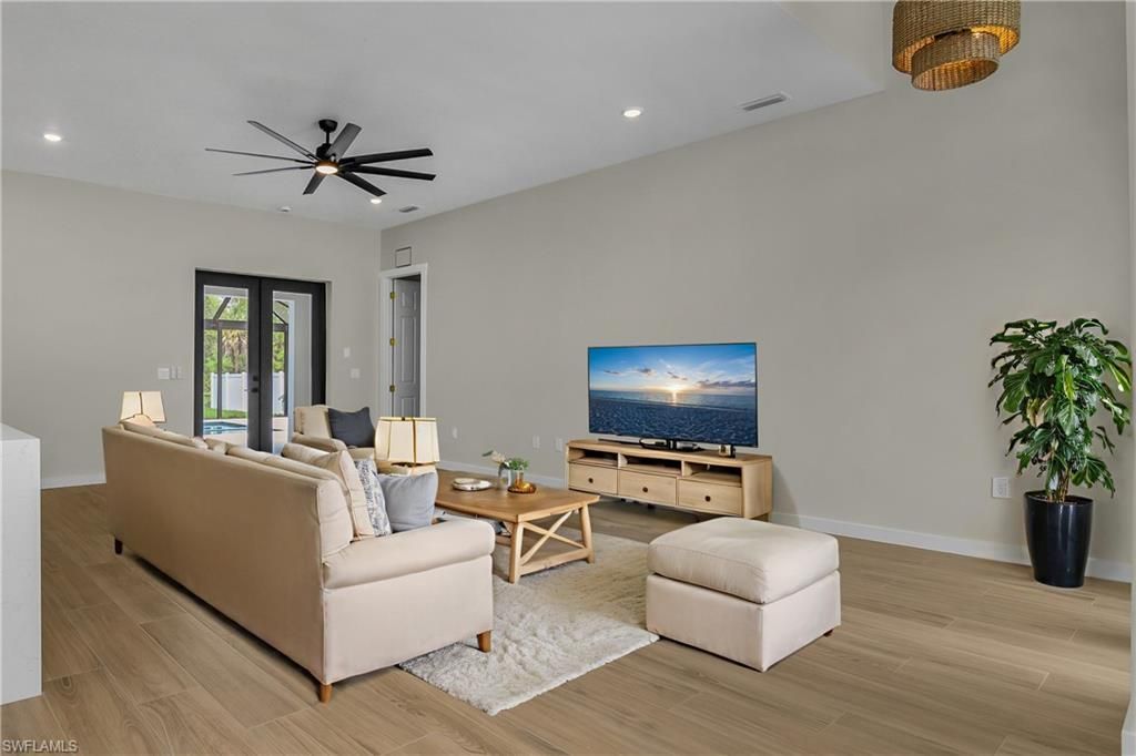 2719 2nd St Nw, Naples, FL 34120 Photo