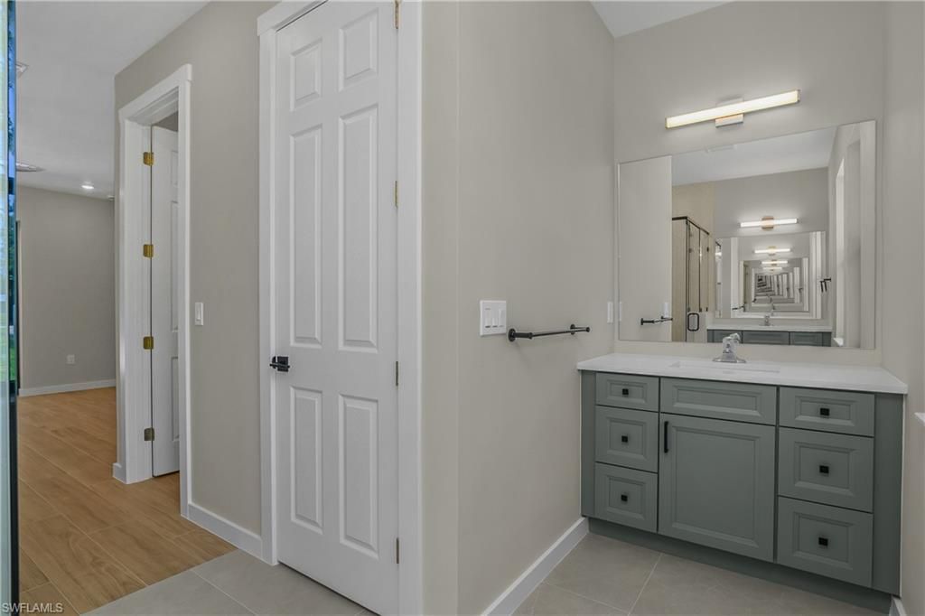 2719 2nd St Nw, Naples, FL 34120 Photo