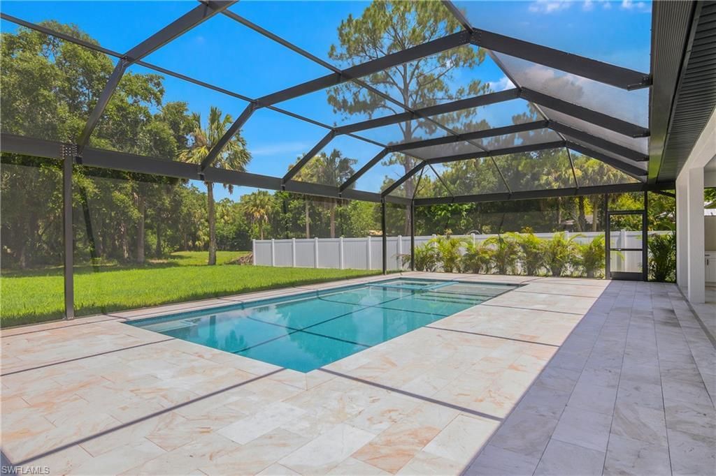 2719 2nd St Nw, Naples, FL 34120 Photo