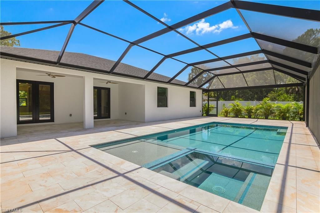 2719 2nd St Nw, Naples, FL 34120 Photo