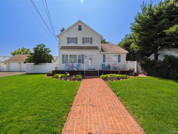 619 S 6th Street, Lindenhurst, NY 11757
