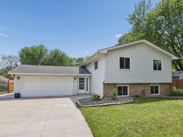 11481 99th Place N, Maple Grove, MN 55369