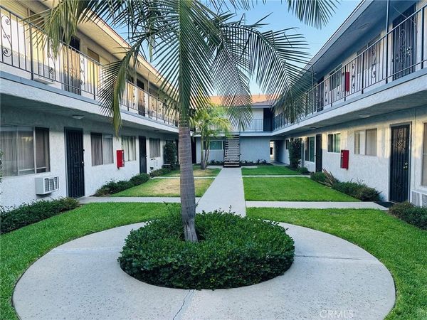 2890 E Artesia, Unit 42, Long Beach, CA 90805