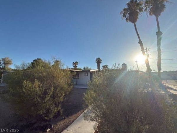 1108 Cashman Drive , Las Vegas, NV 89102