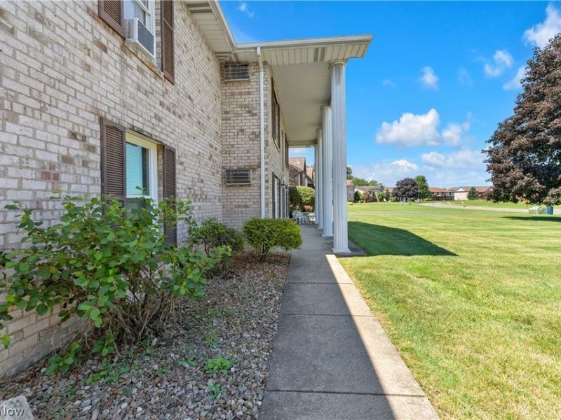 900 Pearson Circle, Unit 1, Boardman, OH 44512 Photo 5