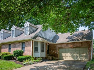 4985 Searls Drive NW, North Canton, OH 44720