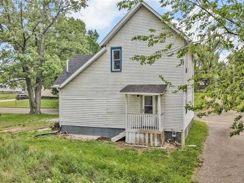 452 E Summit Street, Alliance, OH 44601 Photo 3