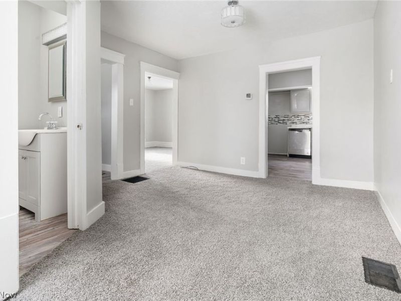 452 E Summit Street, Alliance, OH 44601 Photo 8