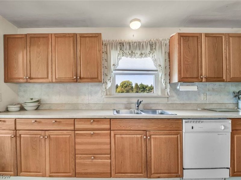37001 Butternut Ridge Road , North Ridgeville, OH 44039 Photo 15