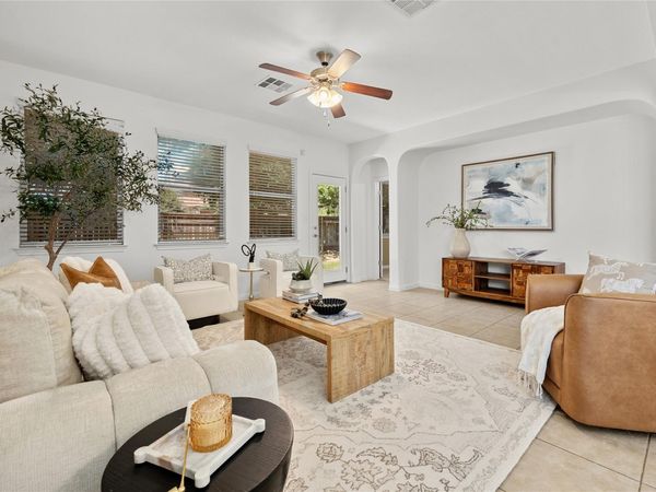 1069 Sussex WAY, Round Rock, TX 78665