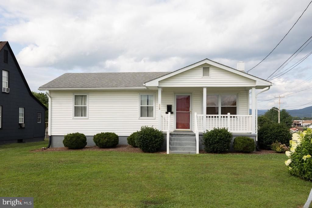 113 Eighth Avenue, Luray, VA 22835 Main Photo