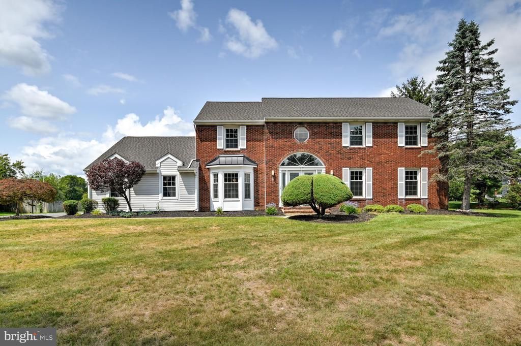 17 Findley Lane, West Windsor, NJ 08550 Main Photo
