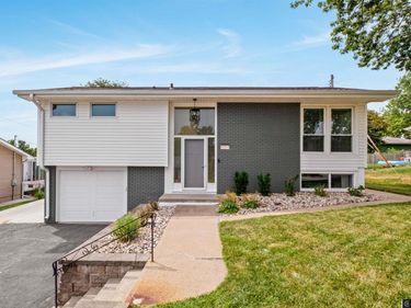 9223 Ames Avenue, Omaha, NE 68134