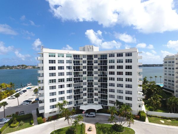 2800 N FLAGLER Drive, Unit 211, West Palm Beach, FL 33407