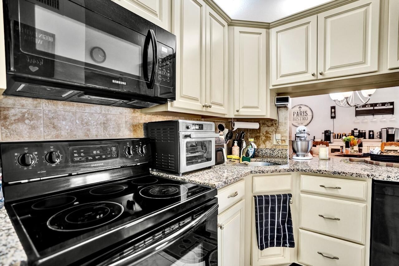608 Sea Pine Way, Unit E2, Greenacres, FL 33415 Photo