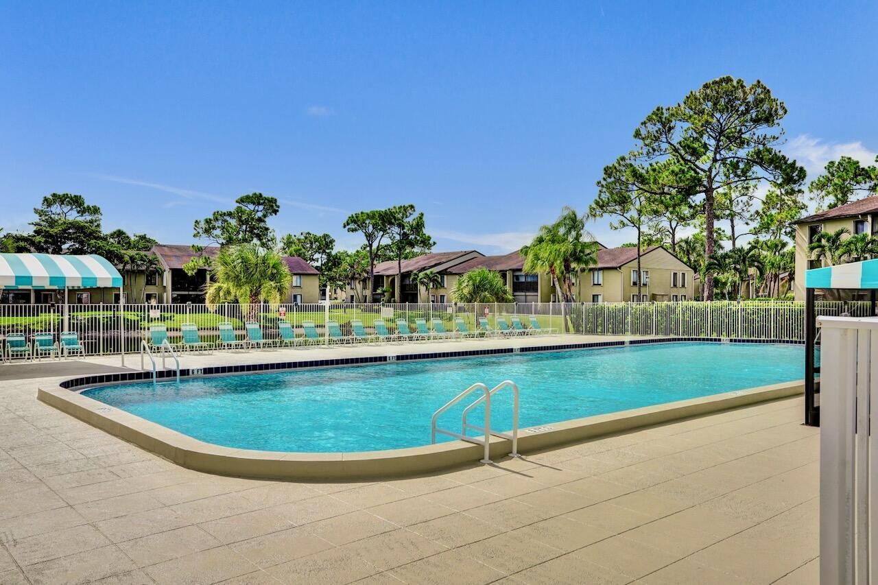 608 Sea Pine Way, Unit E2, Greenacres, FL 33415 Photo