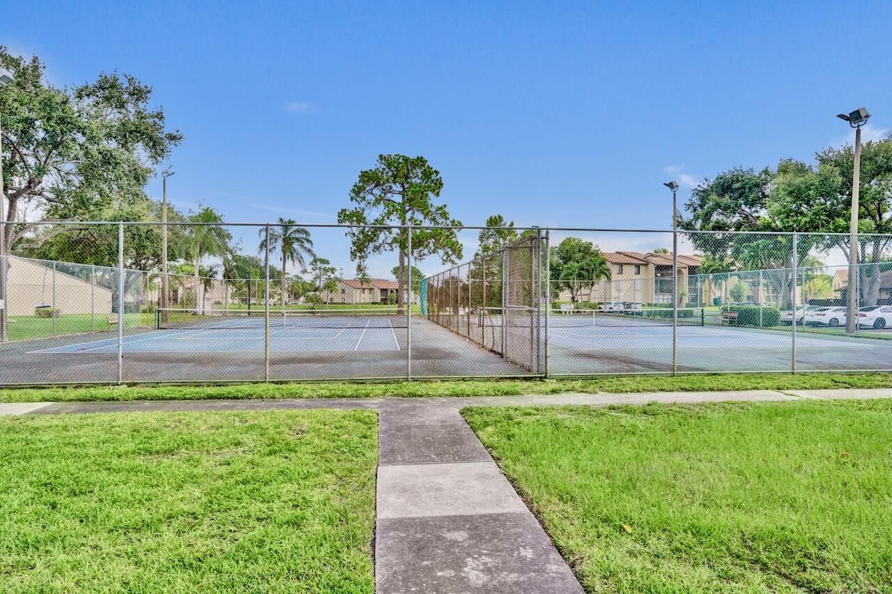 608 Sea Pine Way, Unit E2, Greenacres, FL 33415 Photo
