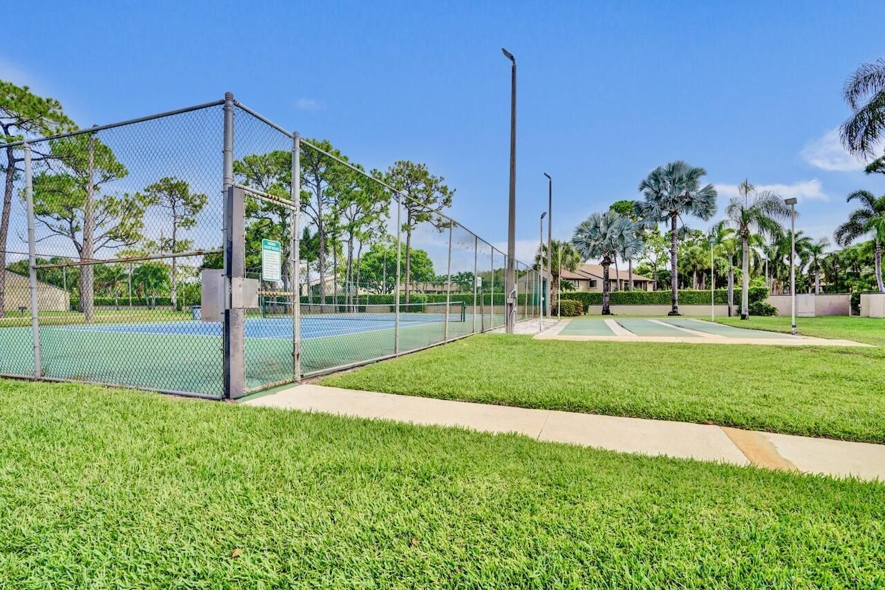 608 Sea Pine Way, Unit E2, Greenacres, FL 33415 Photo