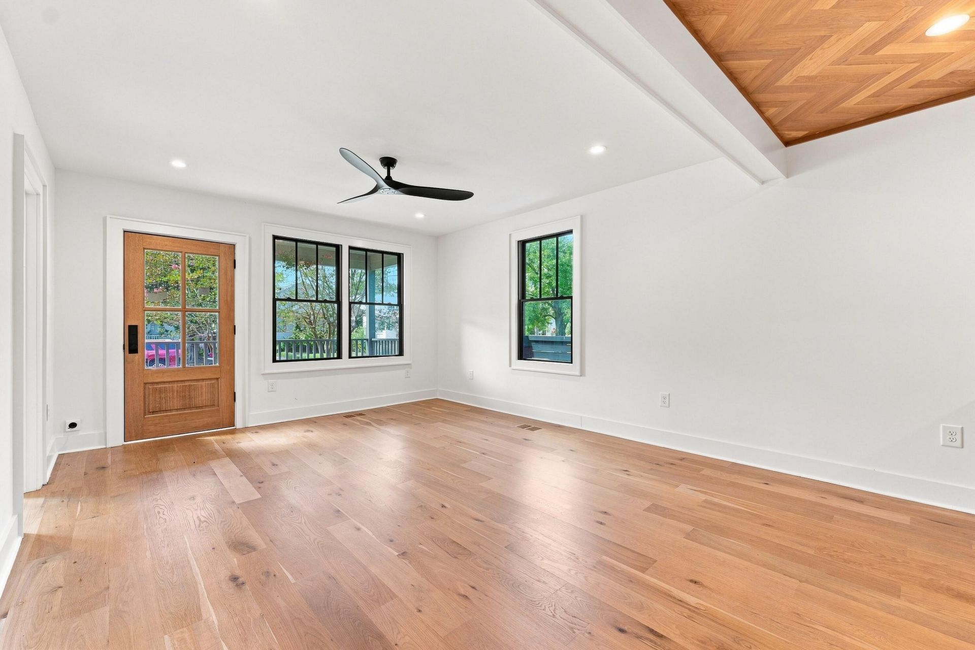 38 N Enston Avenue Photo 6