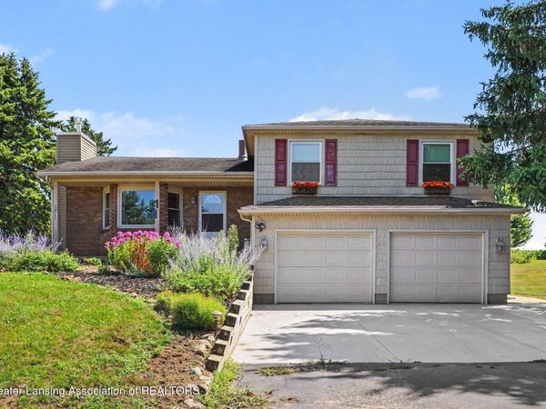 4275 S Dewitt Road, St. Johns, MI 48879
