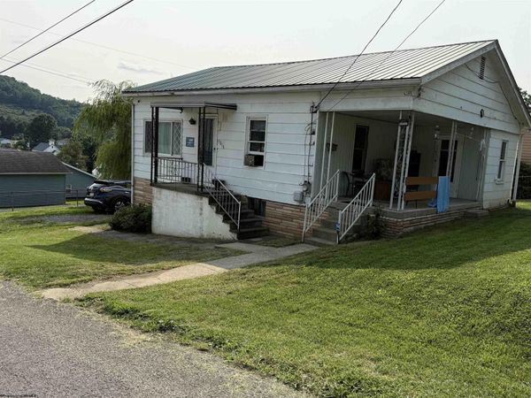 8265 Gordon Street, Stonewood, WV 26301