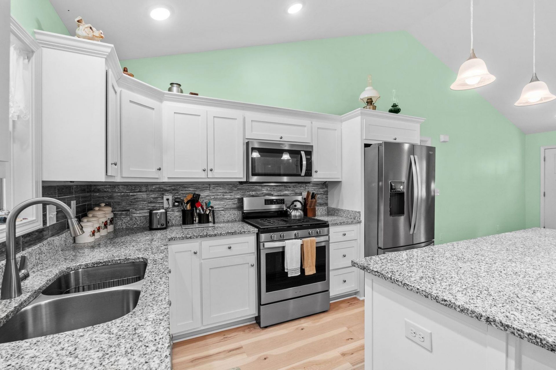 4457 Woodyard Bay Rd.  Photo 20