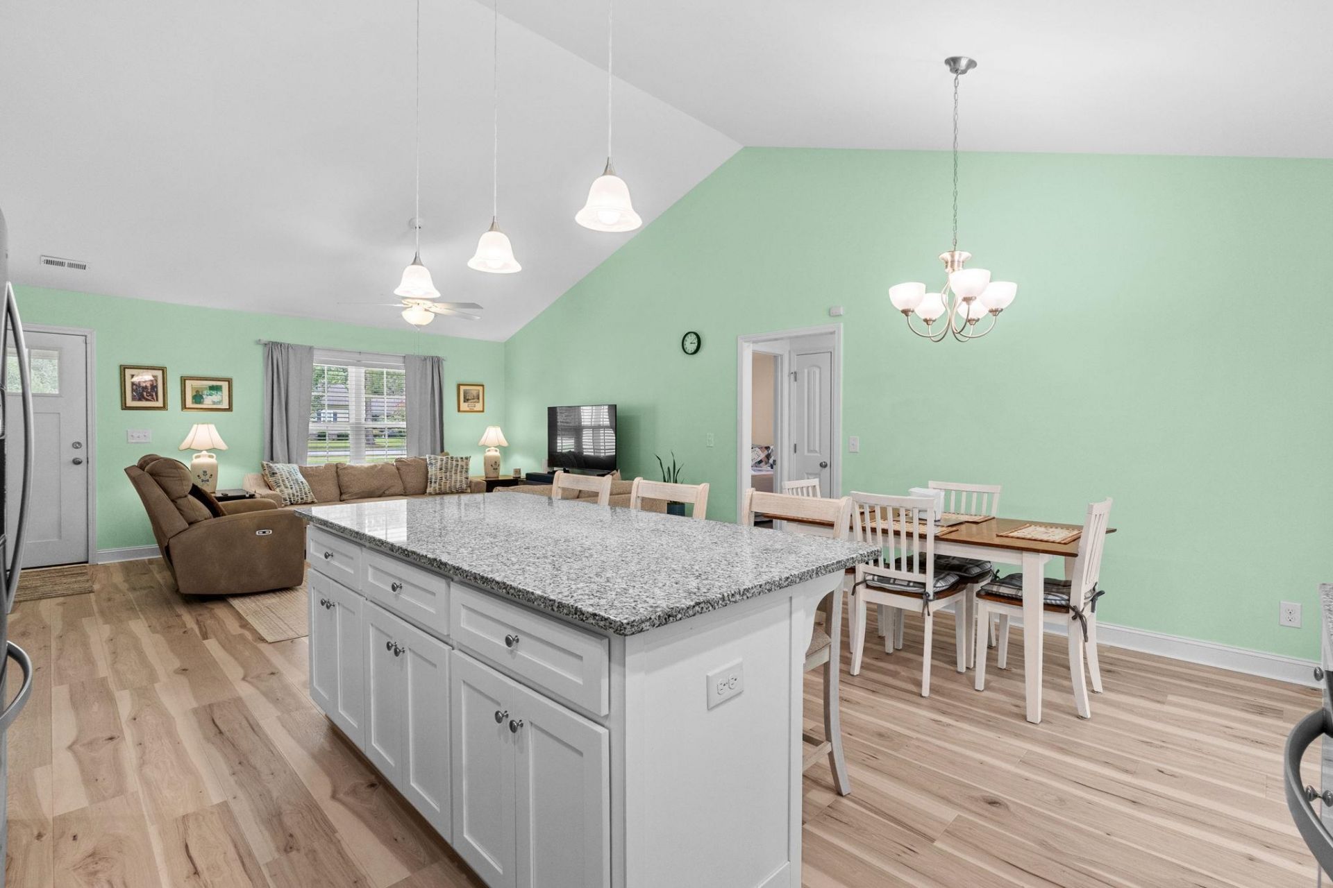 4457 Woodyard Bay Rd.  Photo 22