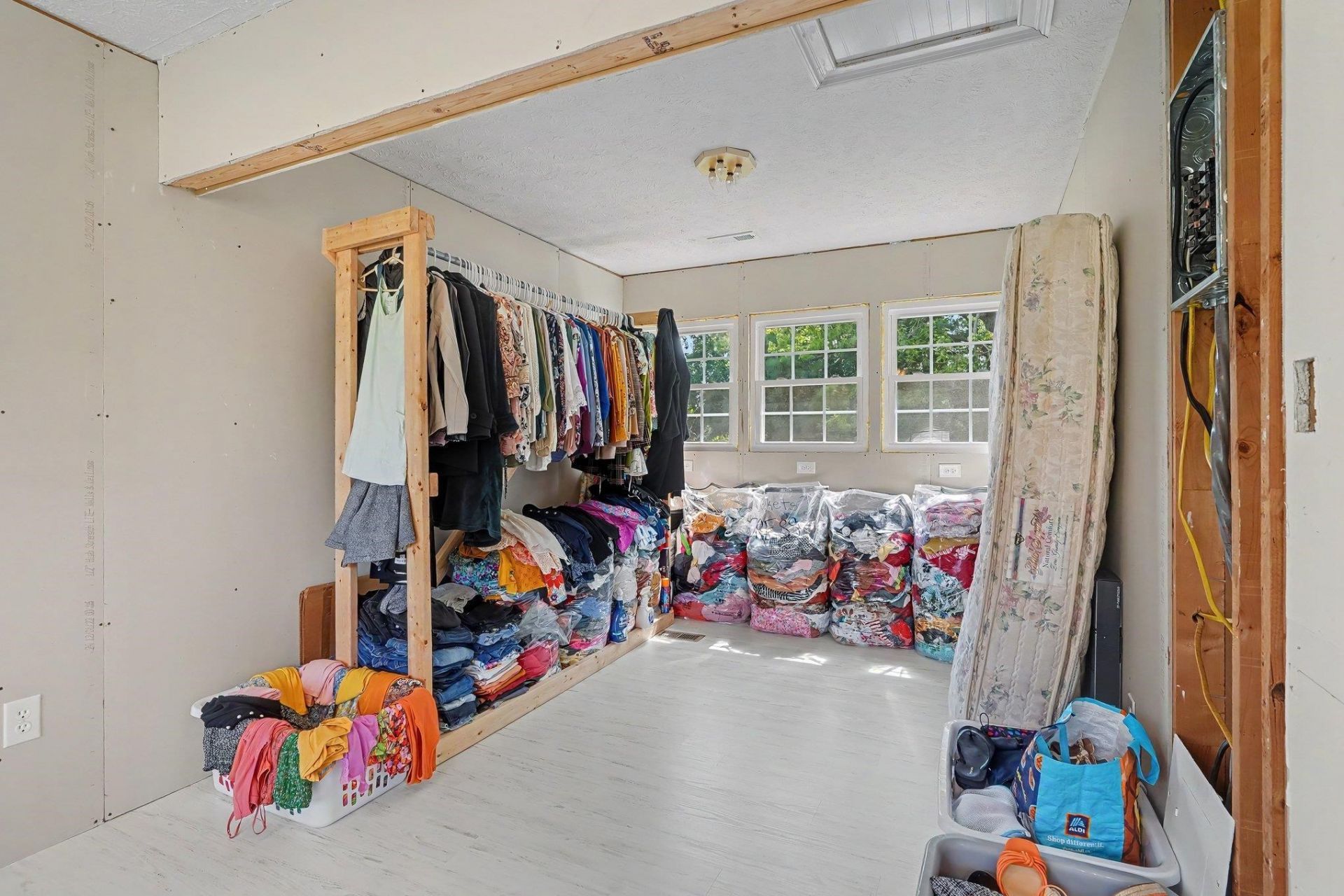 3957 Long Avenue Ext.  Photo 11