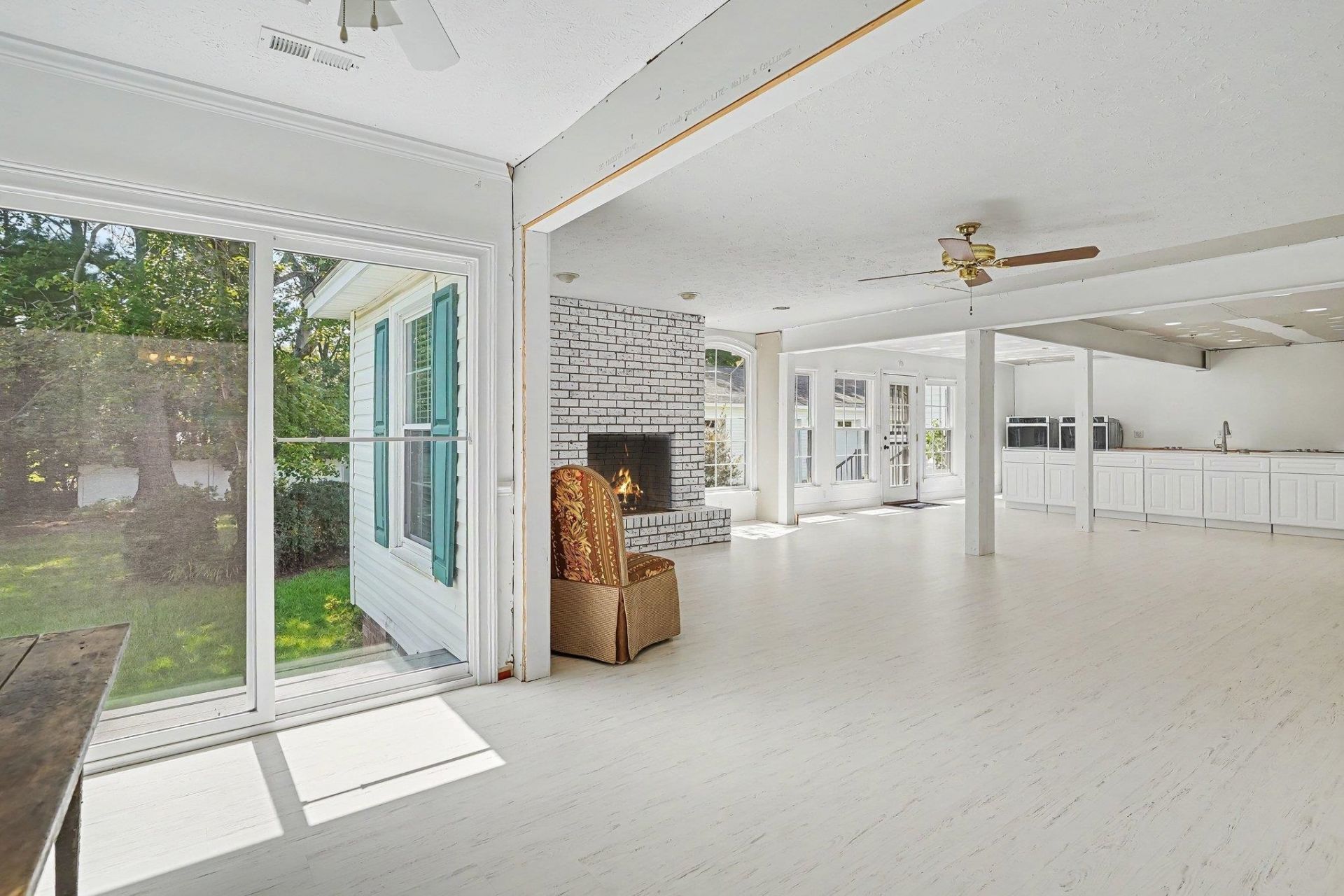 3957 Long Avenue Ext.  Photo 6