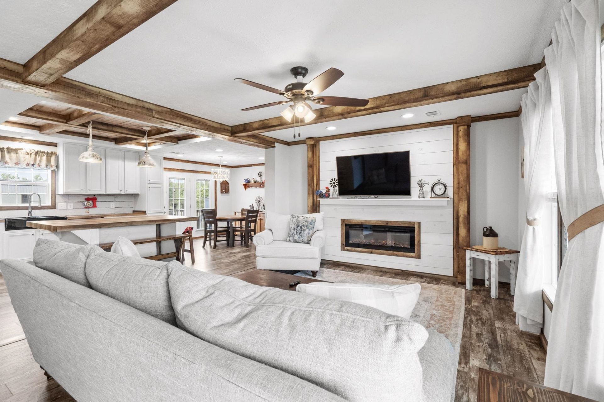 4188 Double Dee Rd.  Photo 6