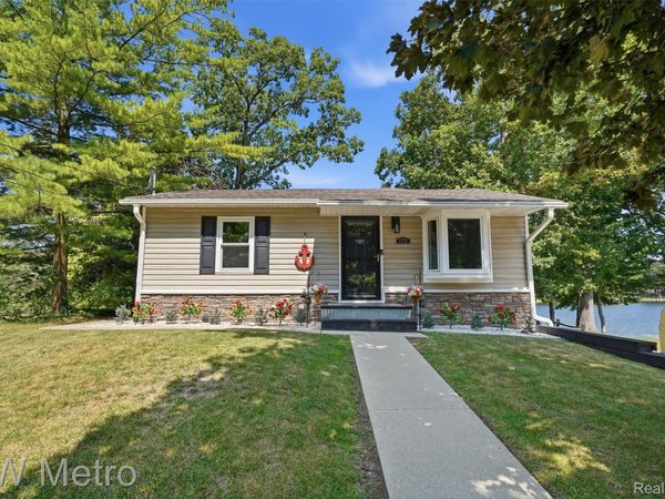 1772 Clark Lake Road, Brighton Township, Mi 48114
