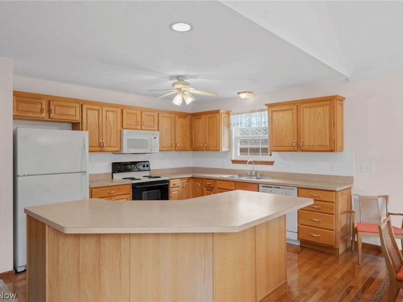 5410 Peachtree Lane N, Parma, OH 44134 Photo 14