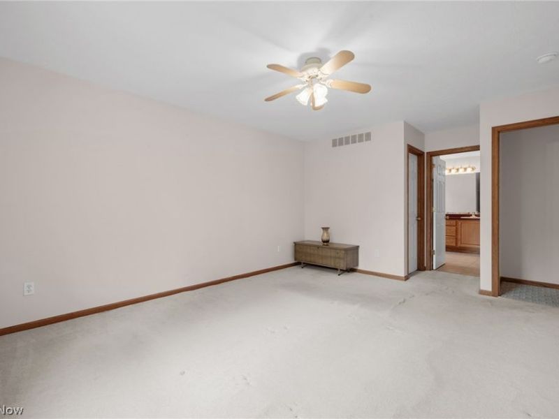 5410 Peachtree Lane N, Parma, OH 44134 Photo 18