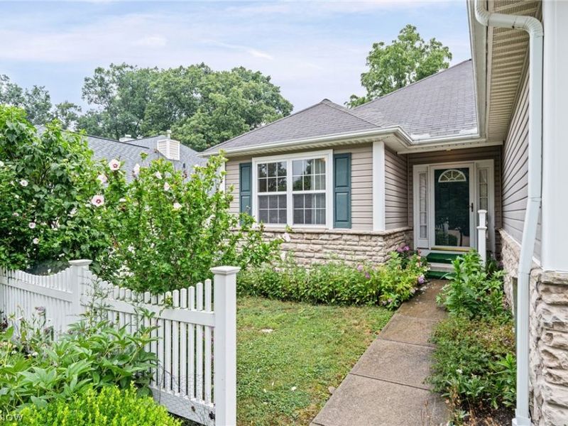 5410 Peachtree Lane N, Parma, OH 44134 Photo 7