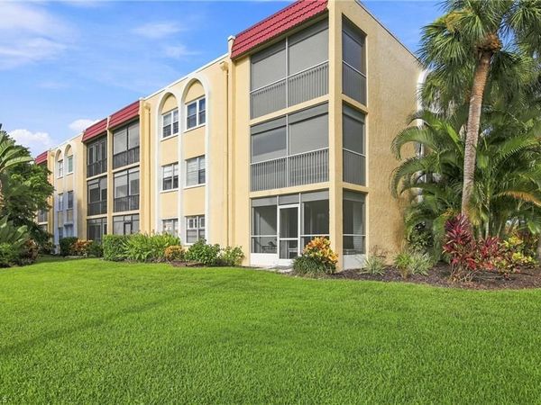 1087 Forest Lakes DR , Unit 302, NAPLES, FL 34105