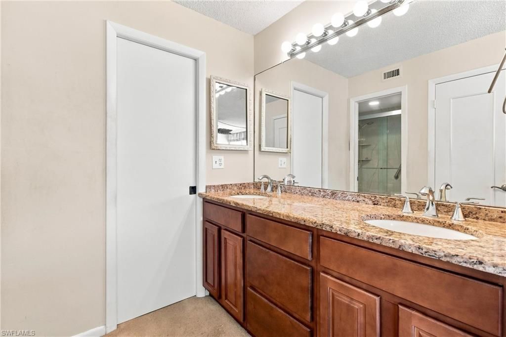 1087 Forest Lakes Dr , Unit 302, Naples, FL 34105 Photo