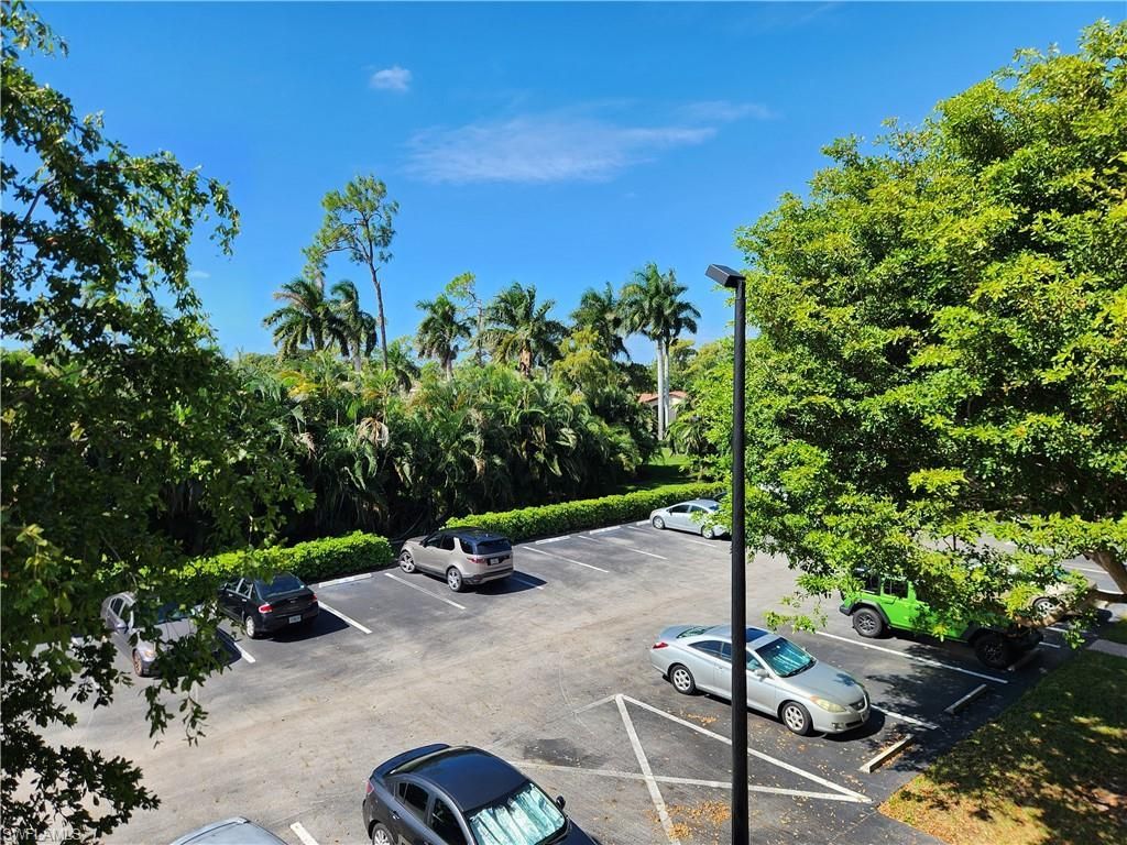 1087 Forest Lakes Dr, Unit 302, Naples, FL 34105 Photo