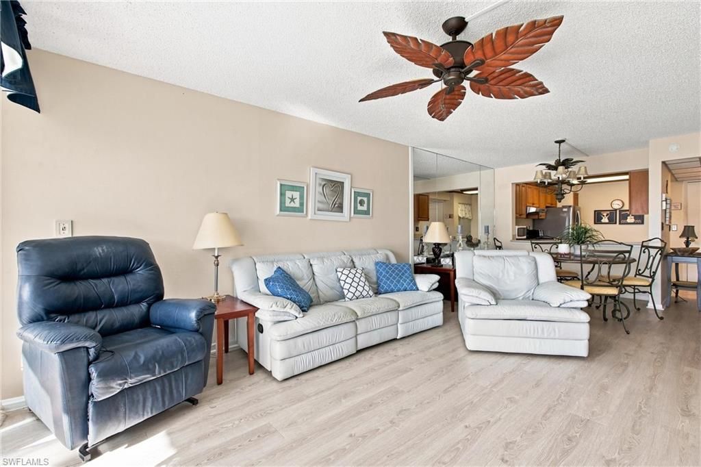 1087 Forest Lakes Dr , Unit 302, Naples, FL 34105 Photo
