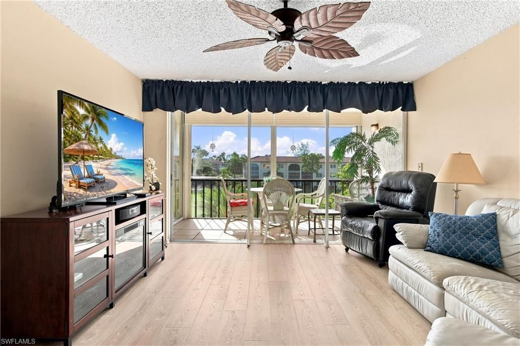 1087 Forest Lakes Dr , Unit 302, Naples, FL 34105 Photo
