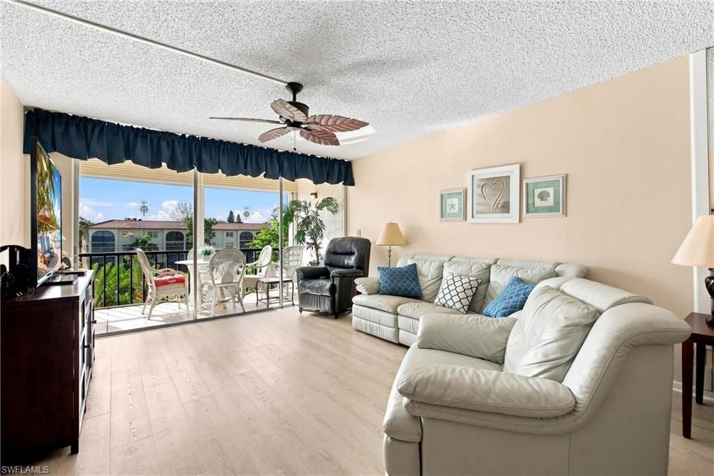 1087 Forest Lakes Dr , Unit 302, Naples, FL 34105 Photo