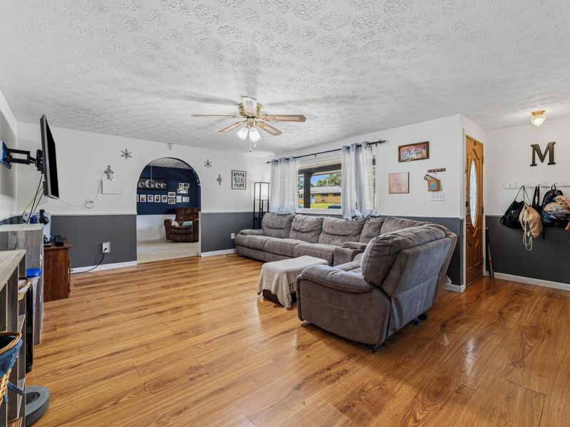 1680 Haft Drive, Reynoldsburg, OH 43068 Photo 2