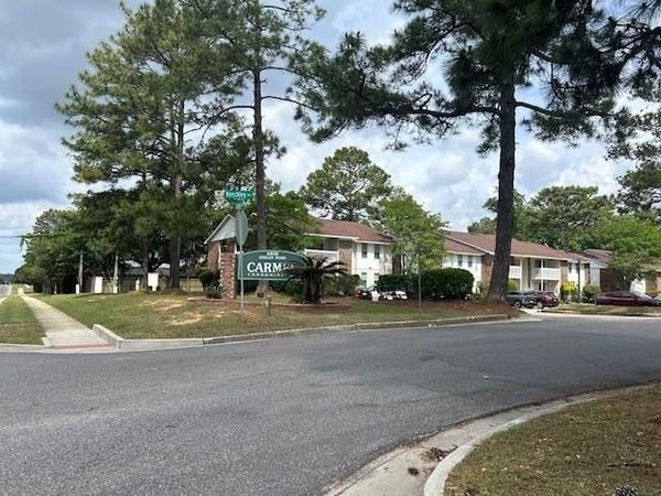 6050 Grelot Road, Unit 202, Mobile, AL 36609