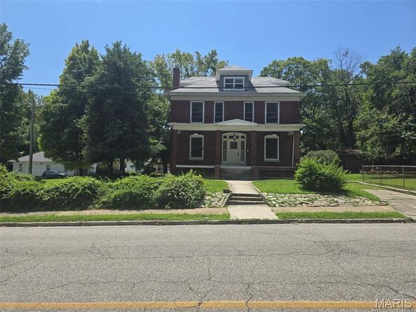 1215 Union Street, Alton, IL 62002