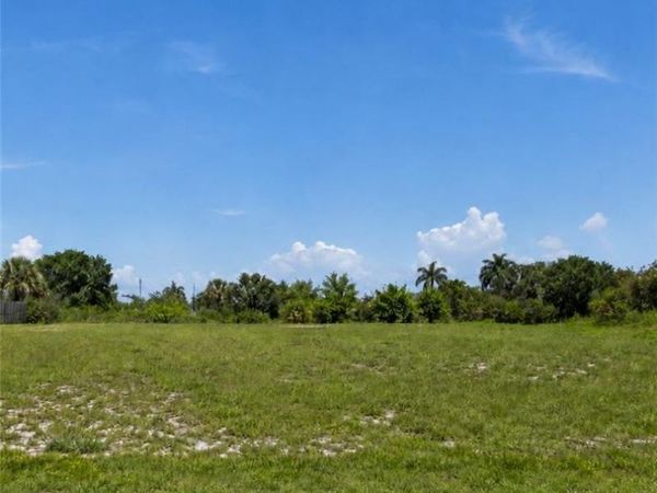 3611 NW 46th LN , CAPE CORAL, FL 33993