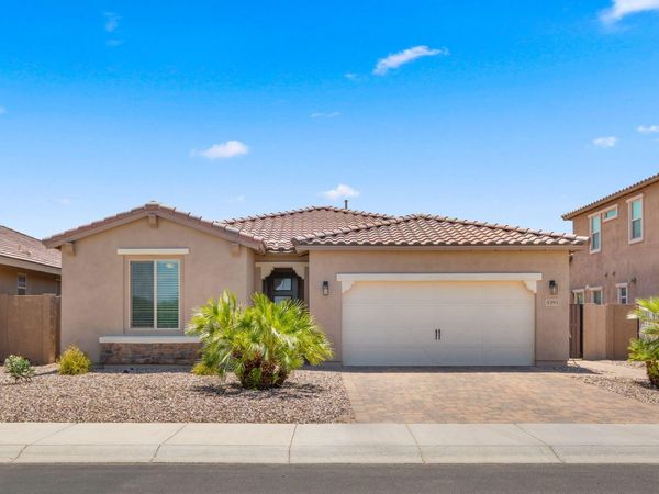3393 E PENEDES Drive, Gilbert, AZ 85298
